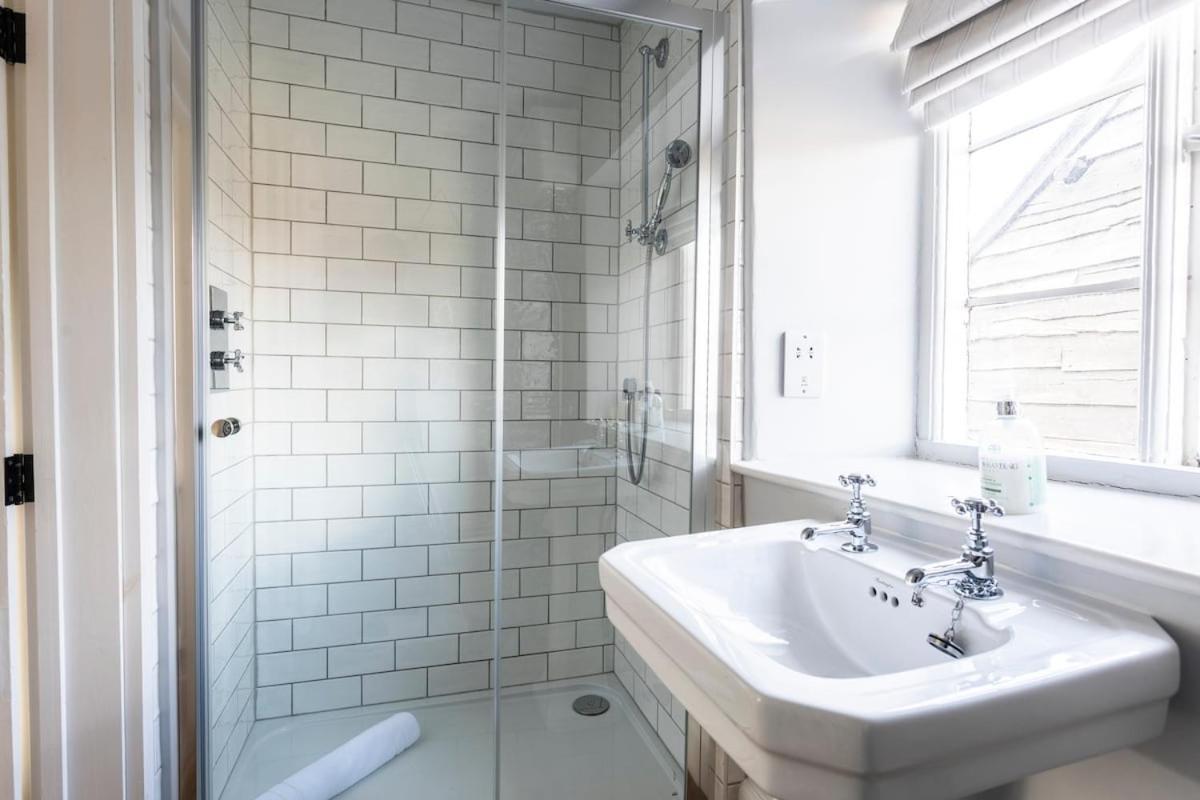 Beautiful Cotswold Farmhouse With Hot Tub Manchester Zewnętrze zdjęcie