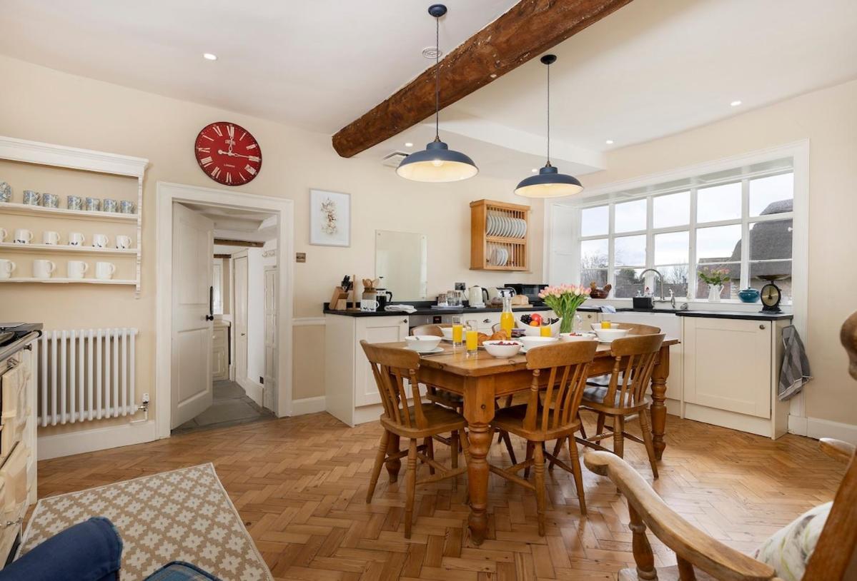 Beautiful Cotswold Farmhouse With Hot Tub Manchester Zewnętrze zdjęcie