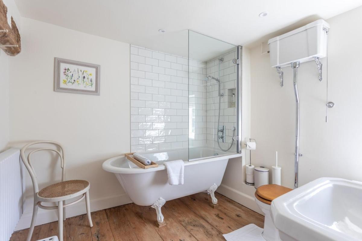 Beautiful Cotswold Farmhouse With Hot Tub Manchester Zewnętrze zdjęcie