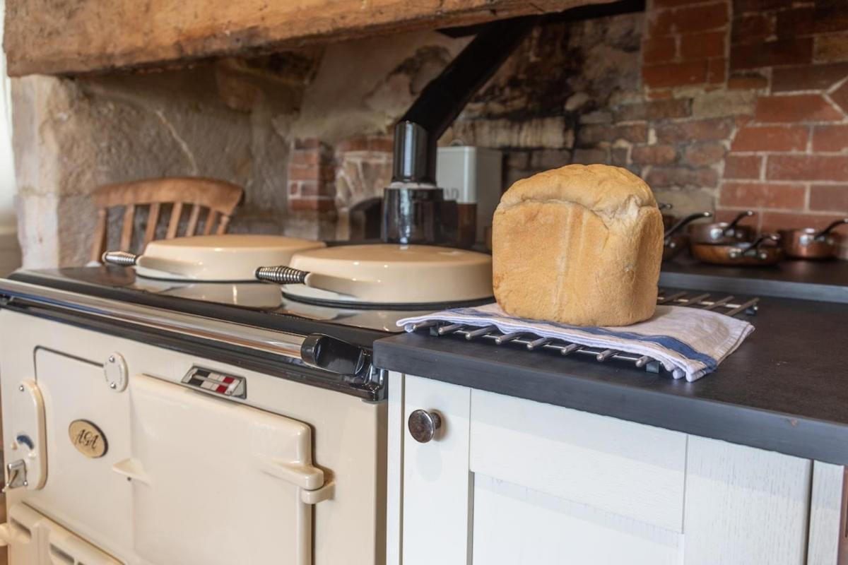 Beautiful Cotswold Farmhouse With Hot Tub Manchester Zewnętrze zdjęcie