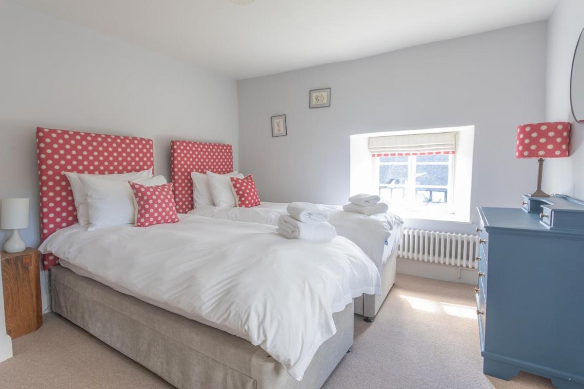 Beautiful Cotswold Farmhouse With Hot Tub Manchester Zewnętrze zdjęcie