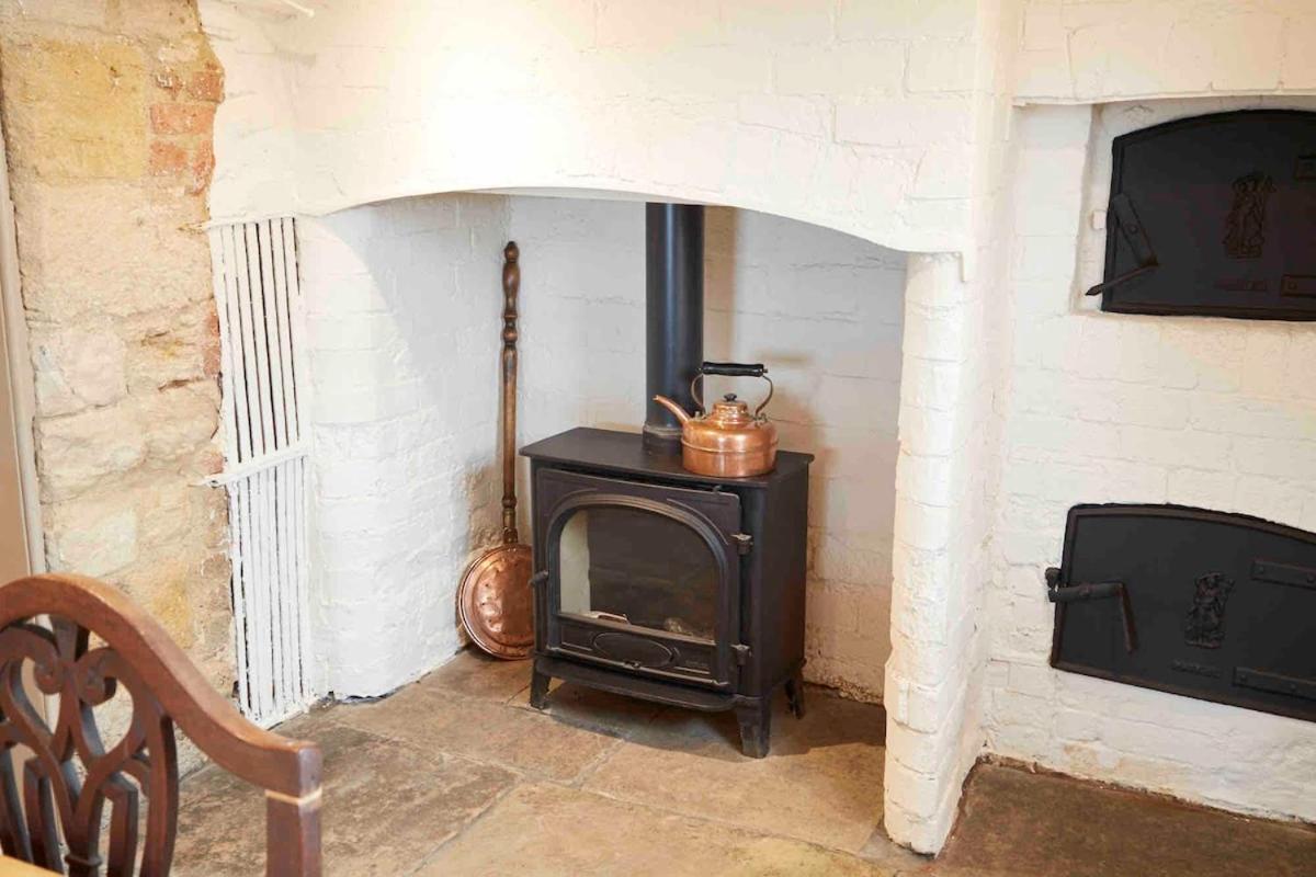 Beautiful Cotswold Farmhouse With Hot Tub Manchester Zewnętrze zdjęcie