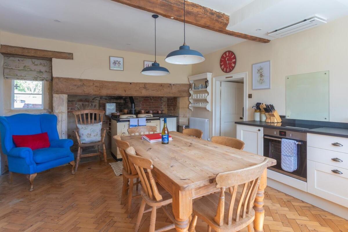 Beautiful Cotswold Farmhouse With Hot Tub Manchester Zewnętrze zdjęcie