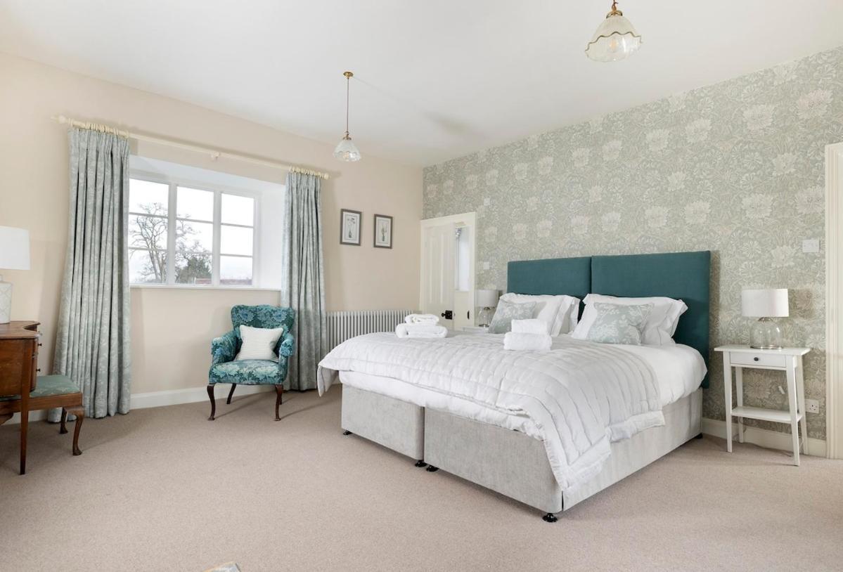 Beautiful Cotswold Farmhouse With Hot Tub Manchester Zewnętrze zdjęcie